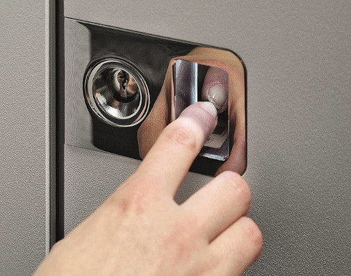 Alu Haustüren mit Fingerprint